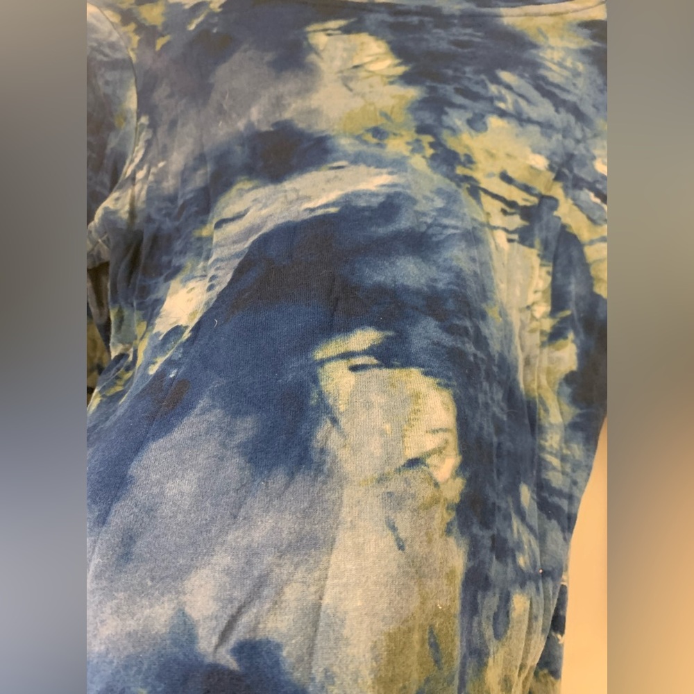 Daisy Fuentes tie dye top. Size medium. - Picture 5 of 7